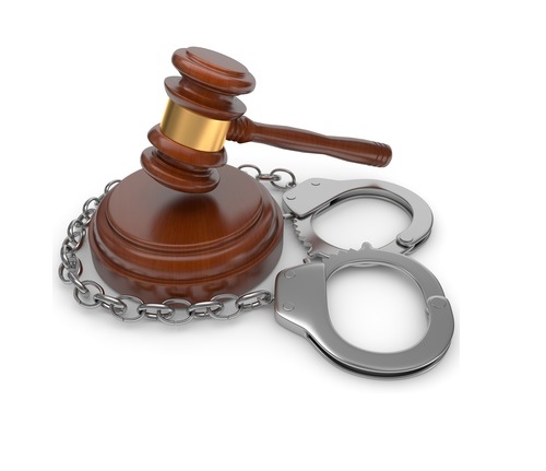 Pourquoi des vérifications criminelles, civiles et à la Régie du logement?