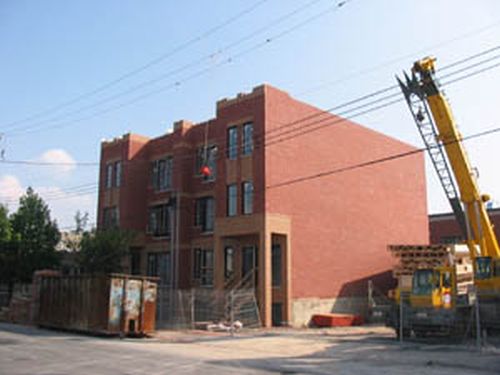 Jugement sur les risques d’incendie, l’encombrement et non-paiement de loyer