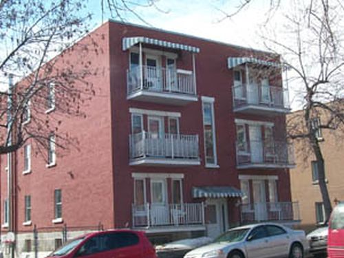 La Banque du Canada laisse inchangé le taux cible du financement à un jour à 1 %