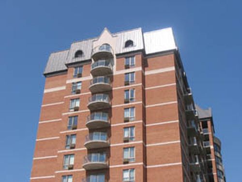 Les mises en chantier toujours en chute libre au Québec