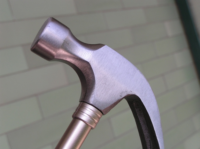 Écoulement d'eau des balcons supérieurs : ni le copropriétaire, ni le syndicat sont en faute