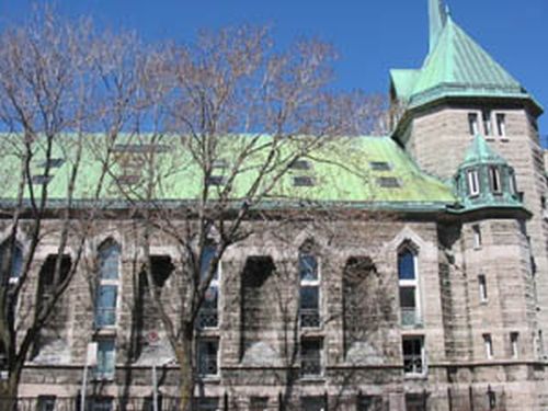 La ferveur des condos ne cesse de se propager chez les Québécois et parfois même dans les églises